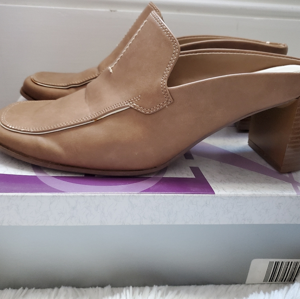 High Lights Tan Jan Mule - Size 9 1/2
